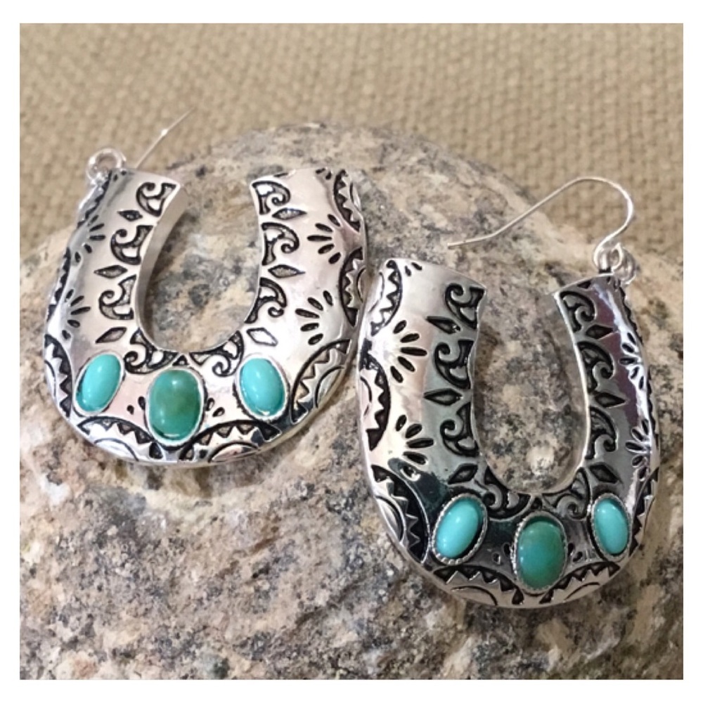 FREE SPIRIT Boho Western Style Earrings
